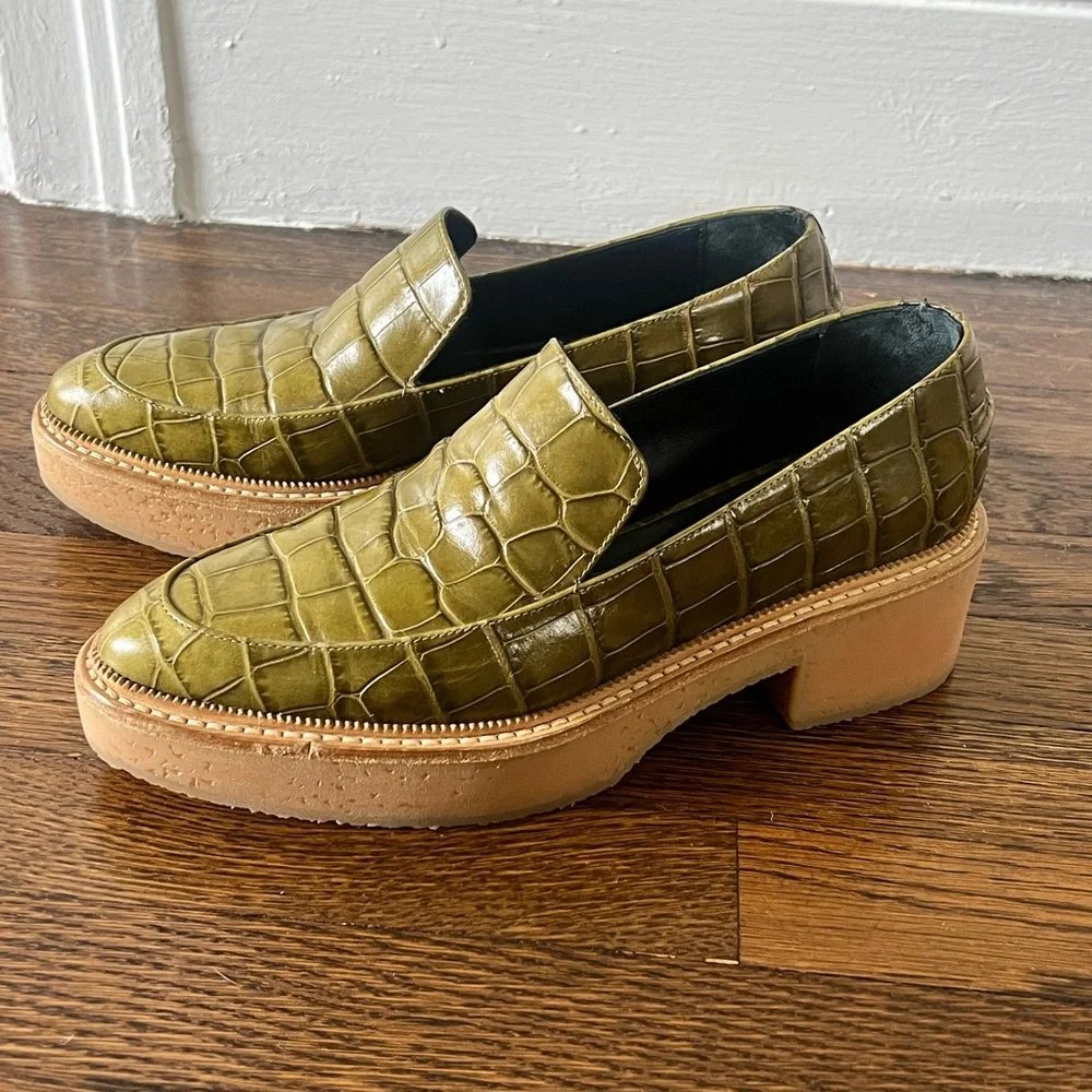 Freda Salvador sleek olive